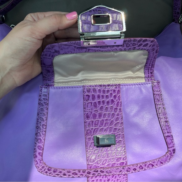 Judith Ripka Purple Leather CROCO Embossed Pewter Wrap Pocket Hobo Shoulder Bag - Picture 6 of 16